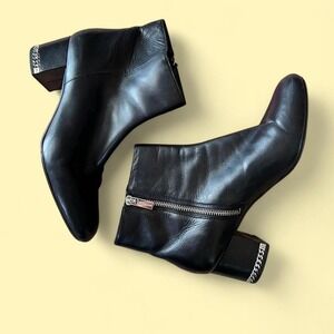 Michael Kors Black Leather Chelsea‎ Ankle Boots With Silver Chain On Heel - 9.5